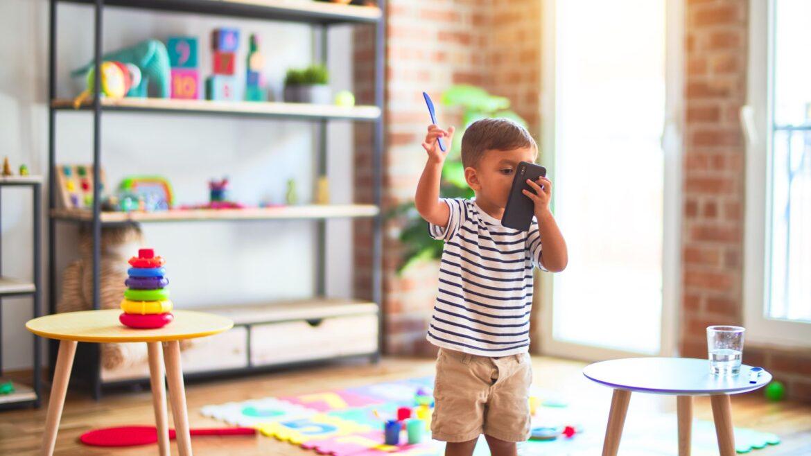 Dziecko w świecie Technologii: Jak zdrowo korzystać z nowoczesnych gadżetów i aplikacji edukacyjnych przez przedszkolaków.